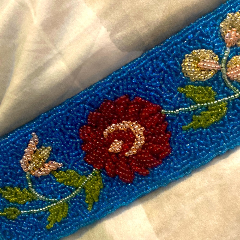 NWOT, VINTAGE - GAP - Floral Beaded Belt